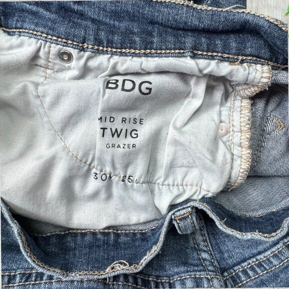 BDG Mid Rise Twig Grazer Distressed Patchwork Stretch Denim Ankle Jeans 30 / 10 - Picture 4 of 4